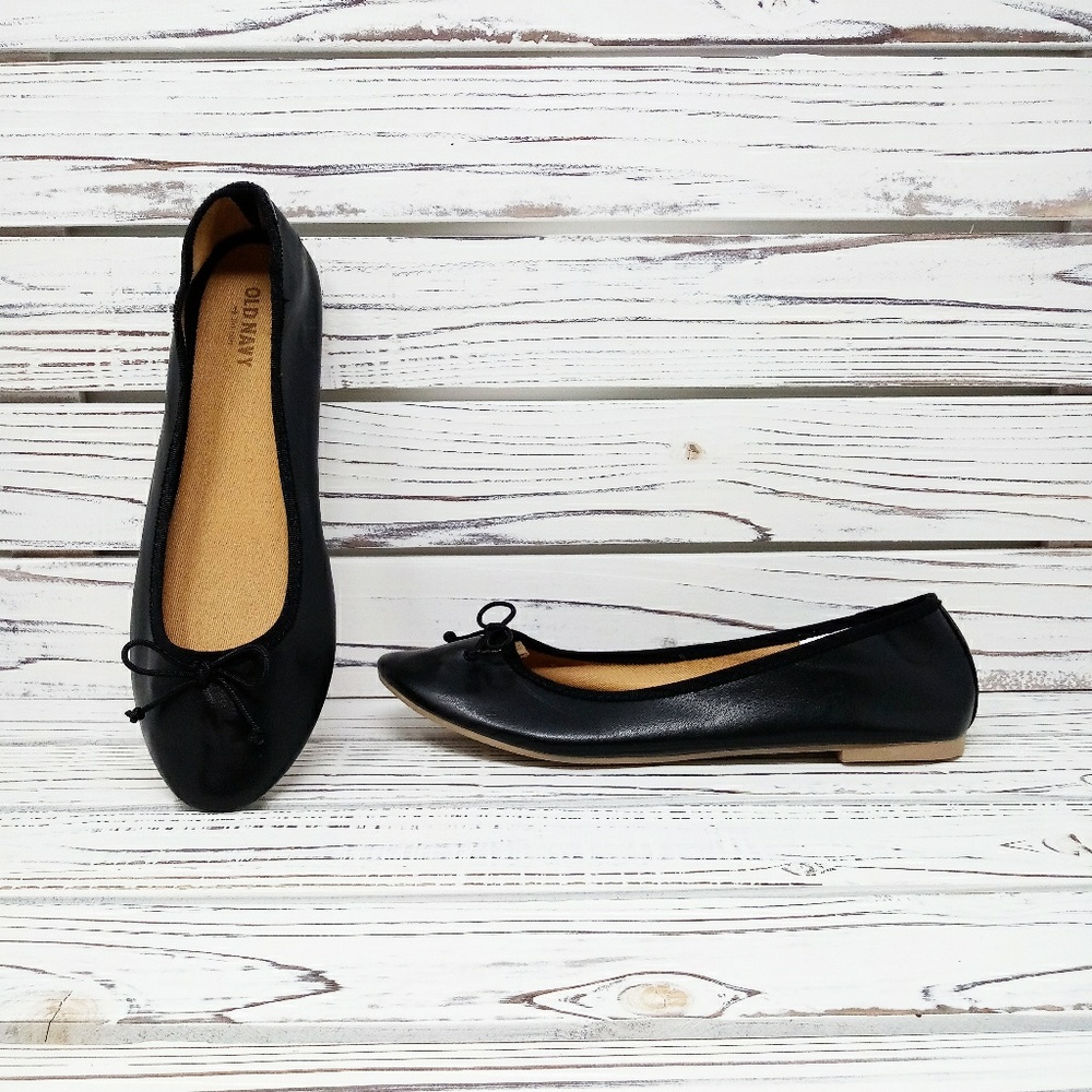 Old Navy | Black Slip-On Round Toe Flats